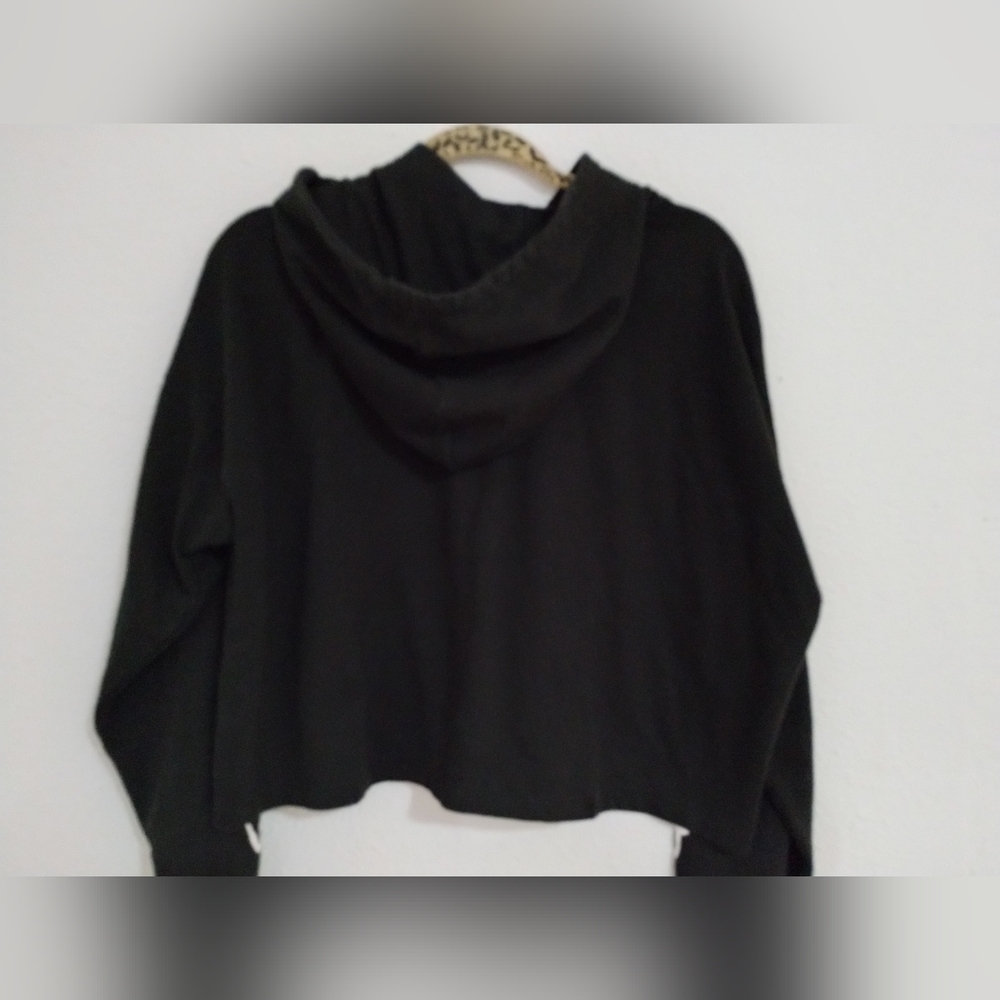 Friends Crop Sweater - Picture 4 of 4